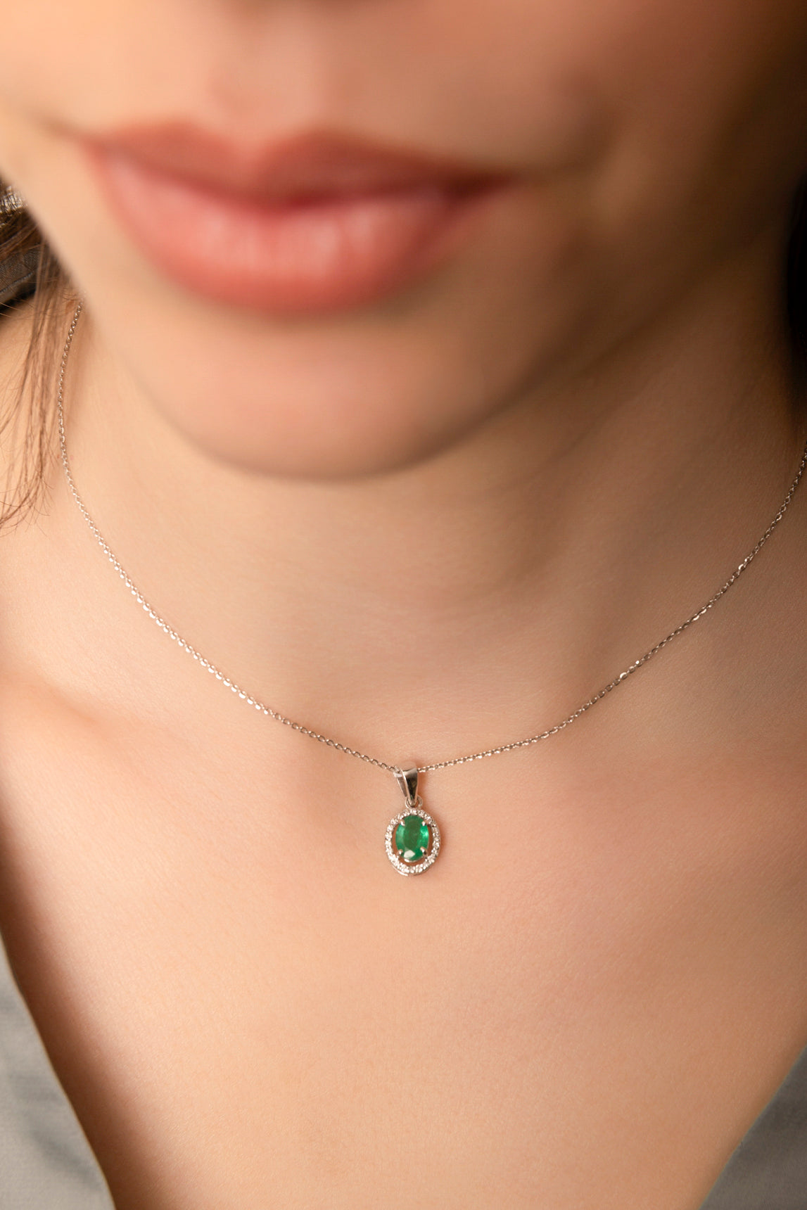 Colgante de Esmeralda y Diamantes