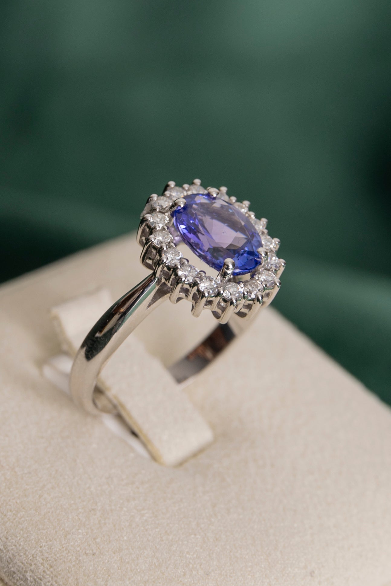 Roseta de Tanzanita y Diamantes