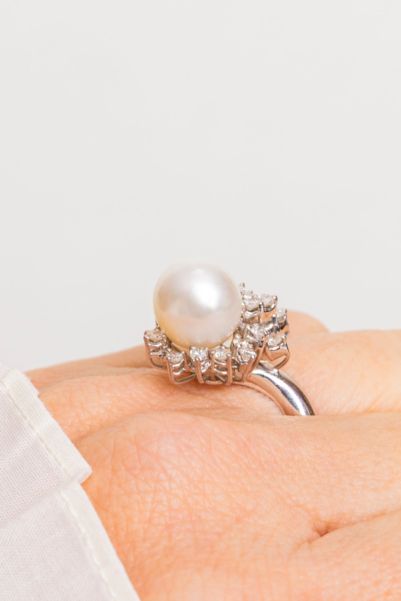 Sortija Cóctel de Perla Australiana y Diamantes