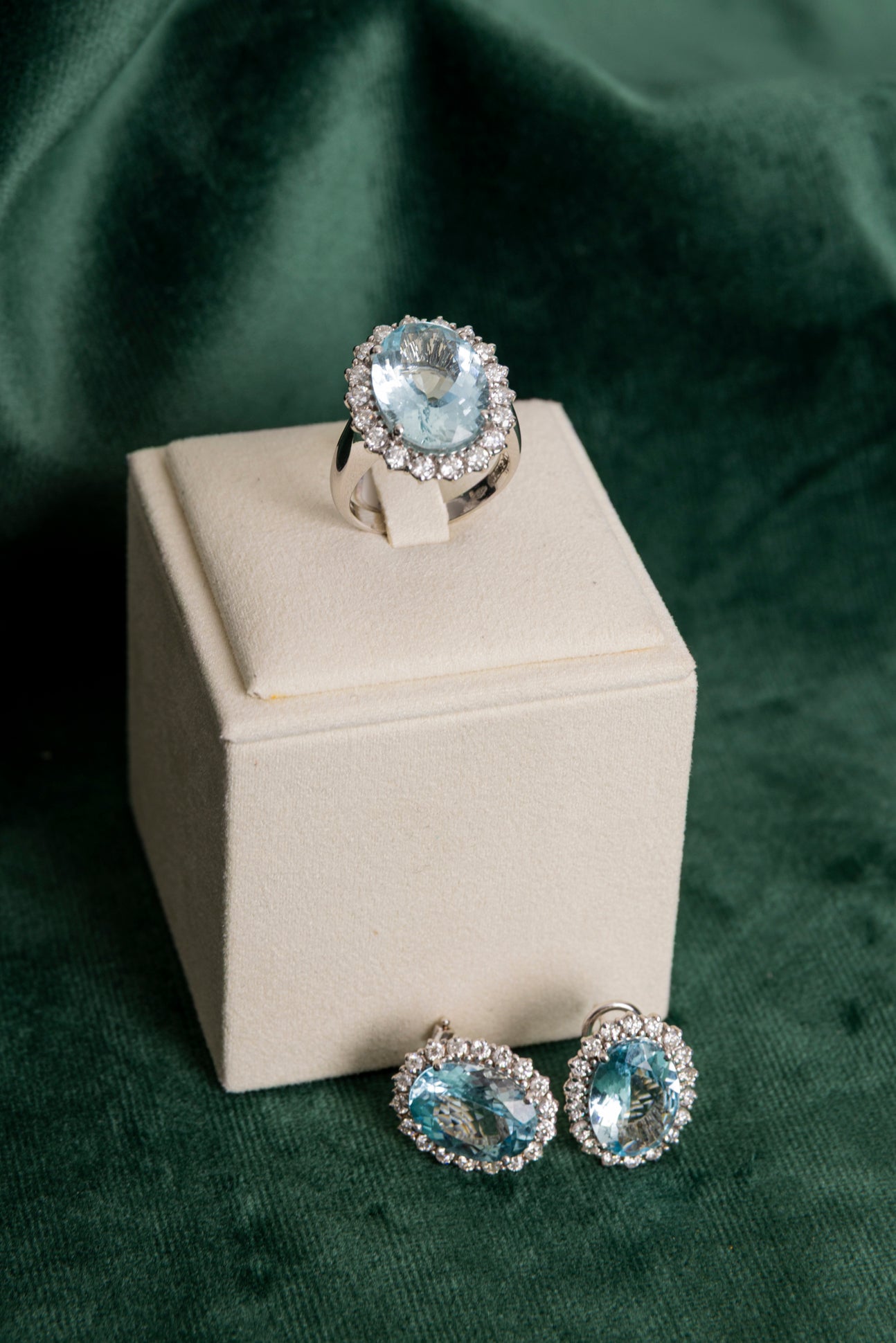 Conjunto de Rosetas de Aguamarina y Diamantes
