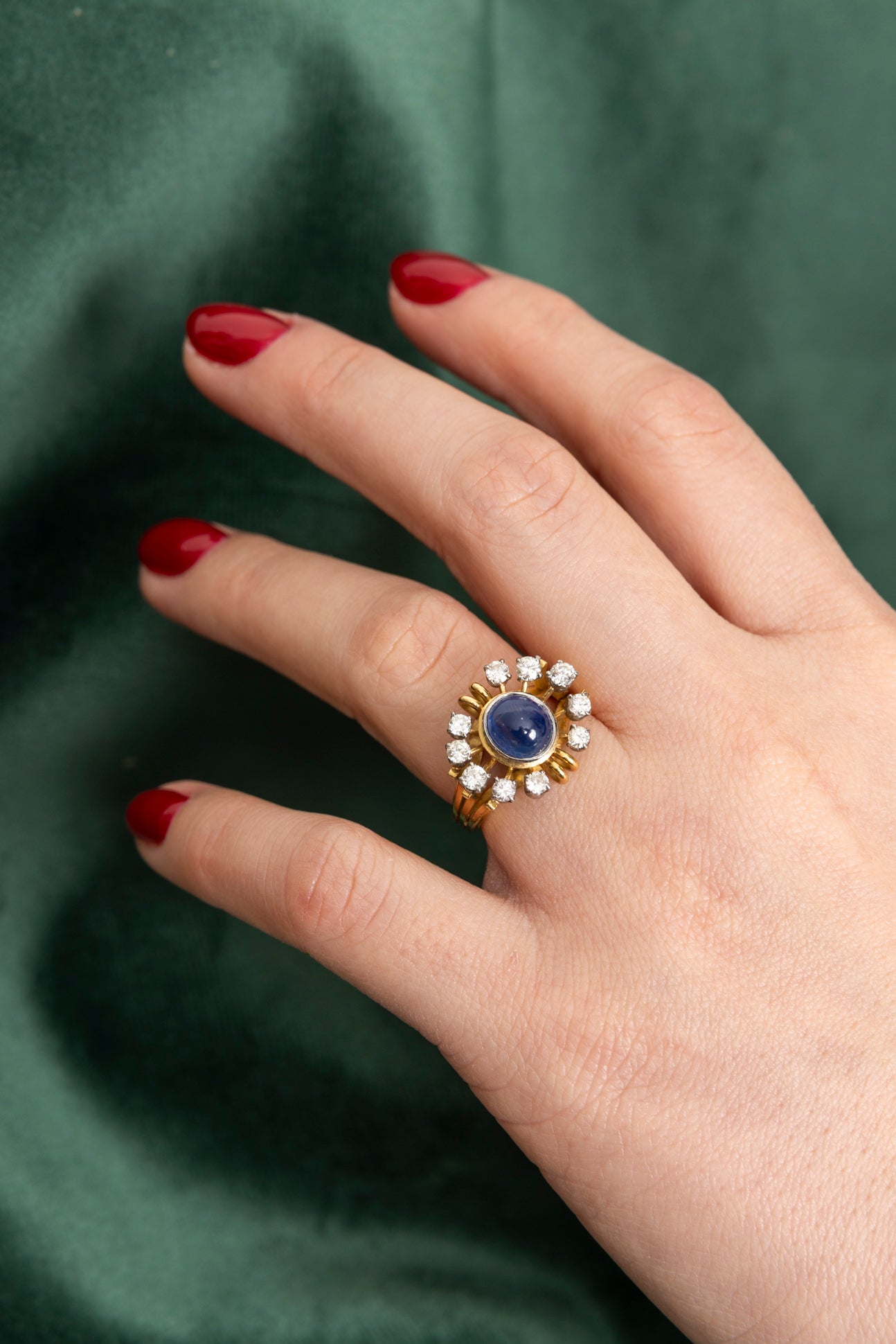 Sortija Vintage de Zafiro y Diamantes