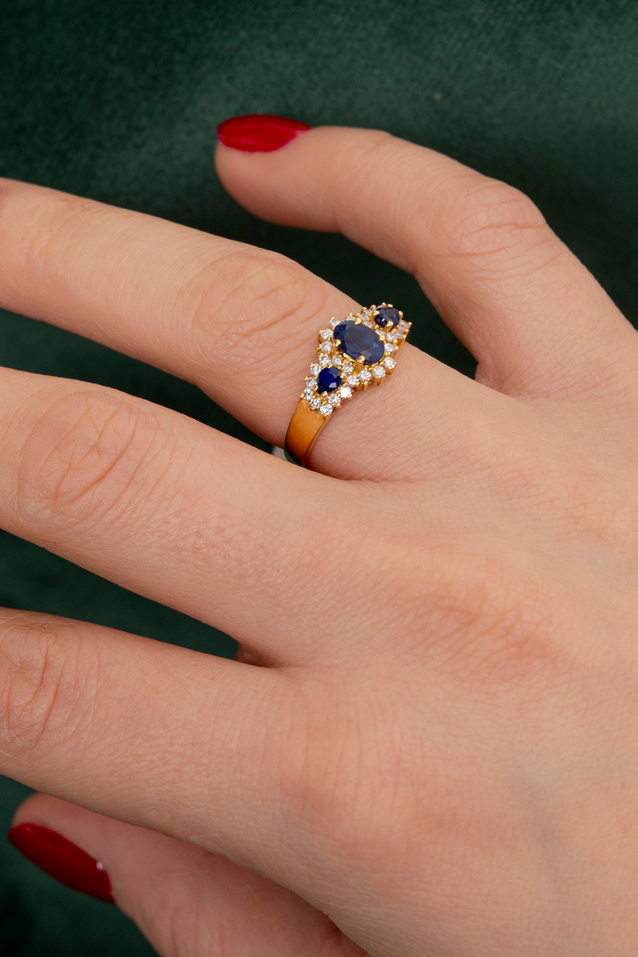 Three-piece ring with sapphires and diamonds