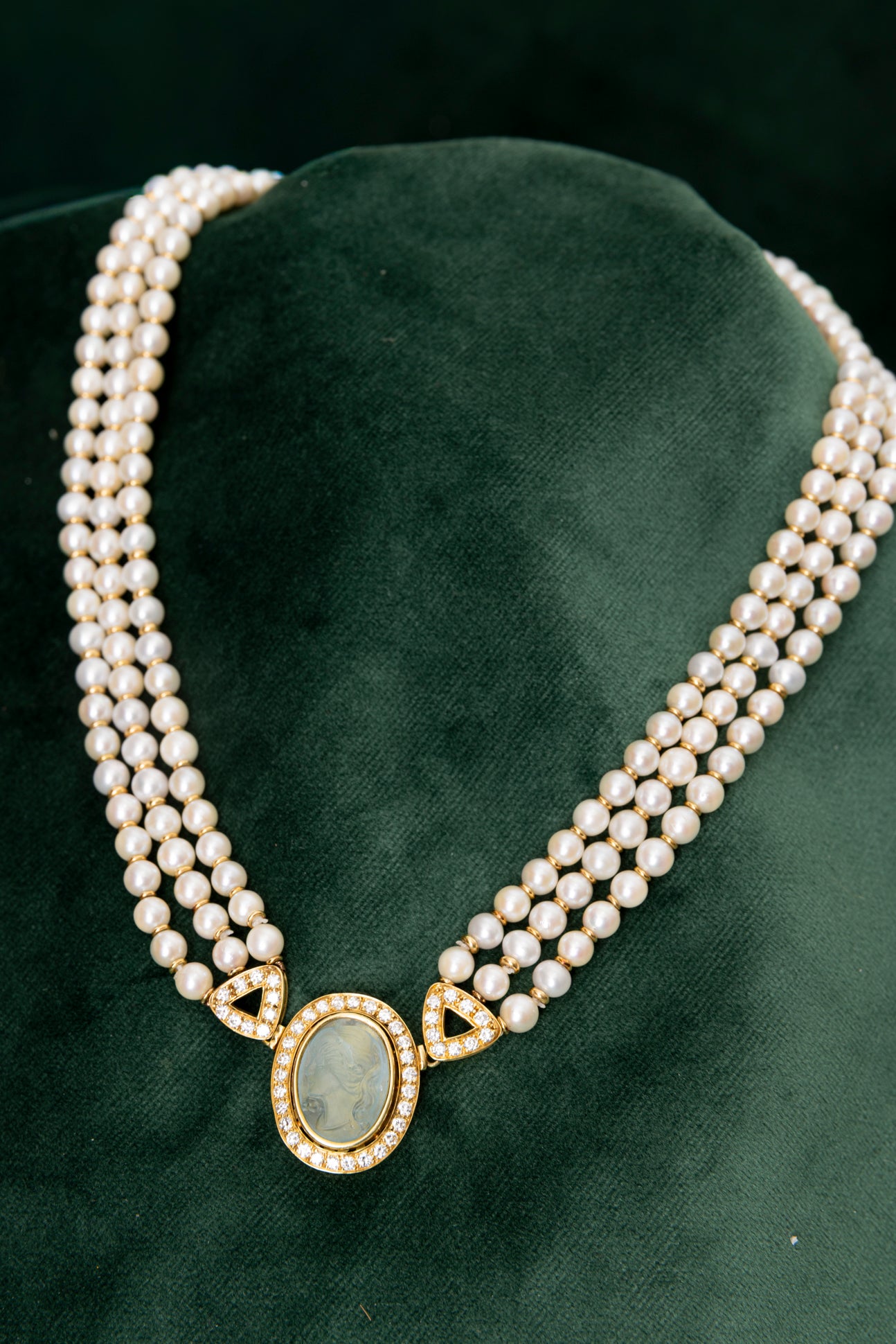 Gargantilla Camafeo de Perlas y Diamantes