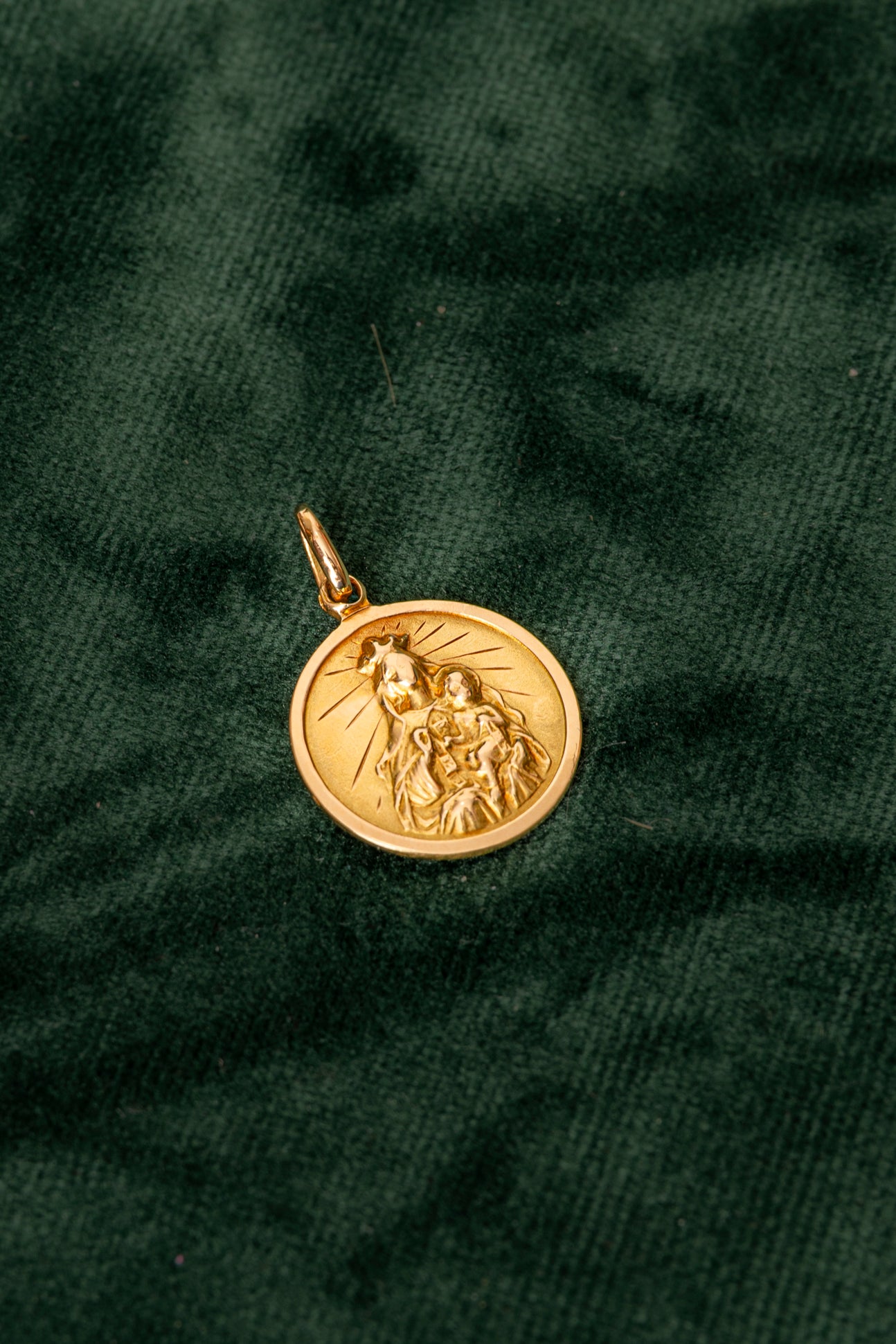 Medalla Escapulario Vintage Virgen del Carmen