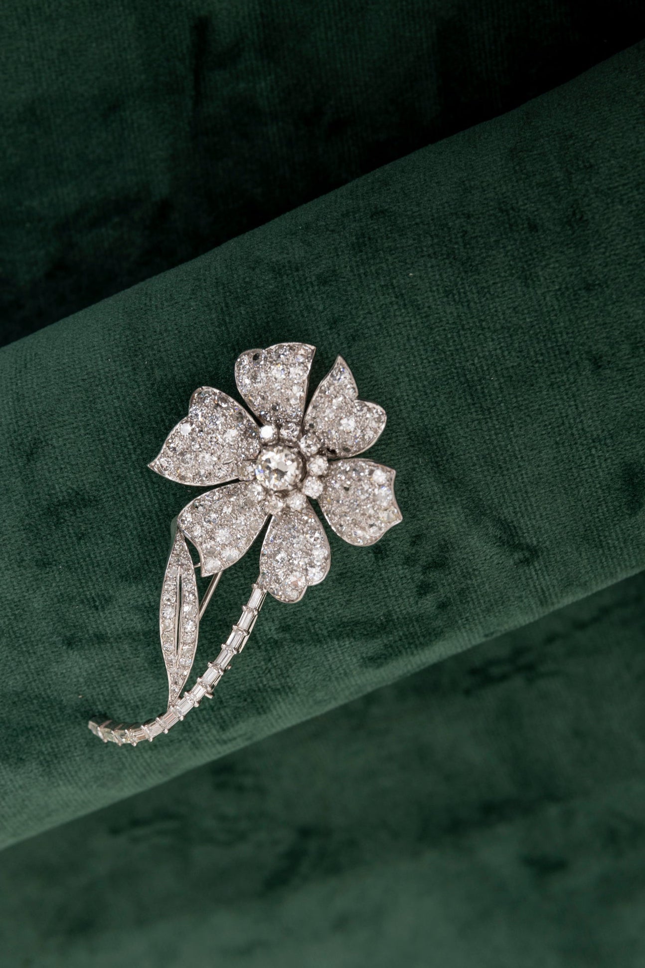 Broche Flor de Diamantes
