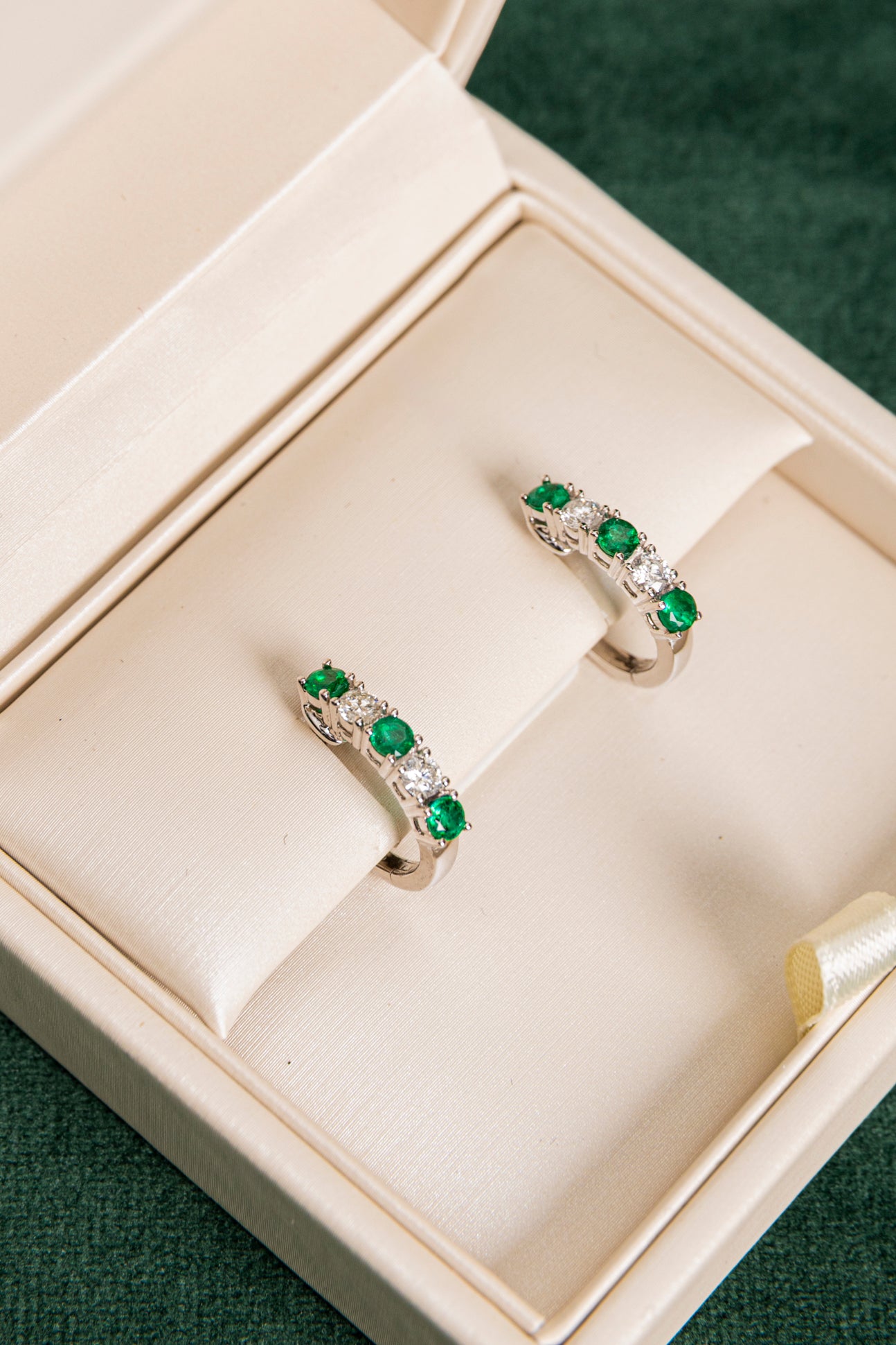 Aros de Esmeraldas y Diamantes