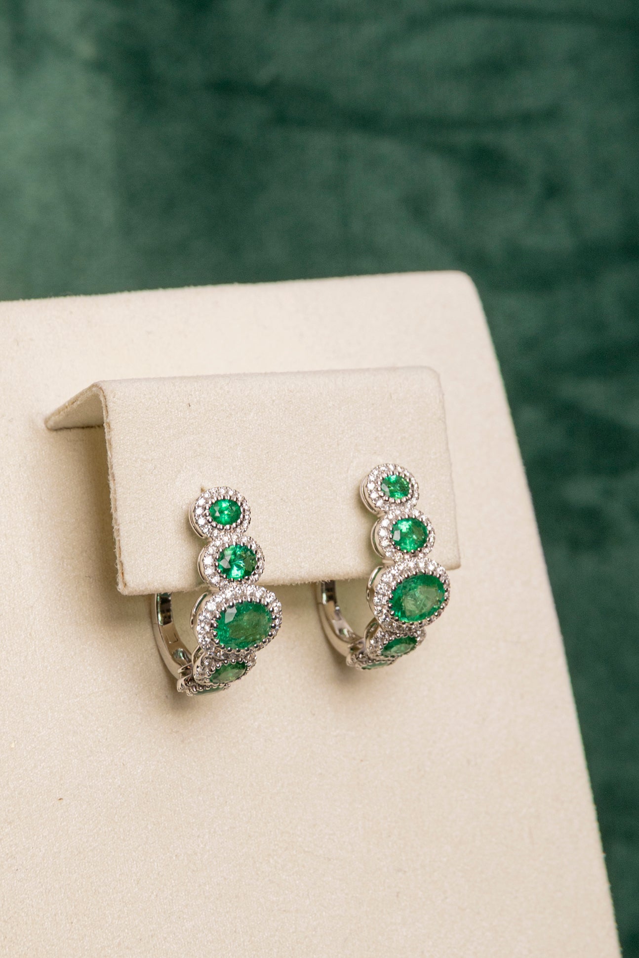 Pendientes Aros de Esmeraldas y Diamantes