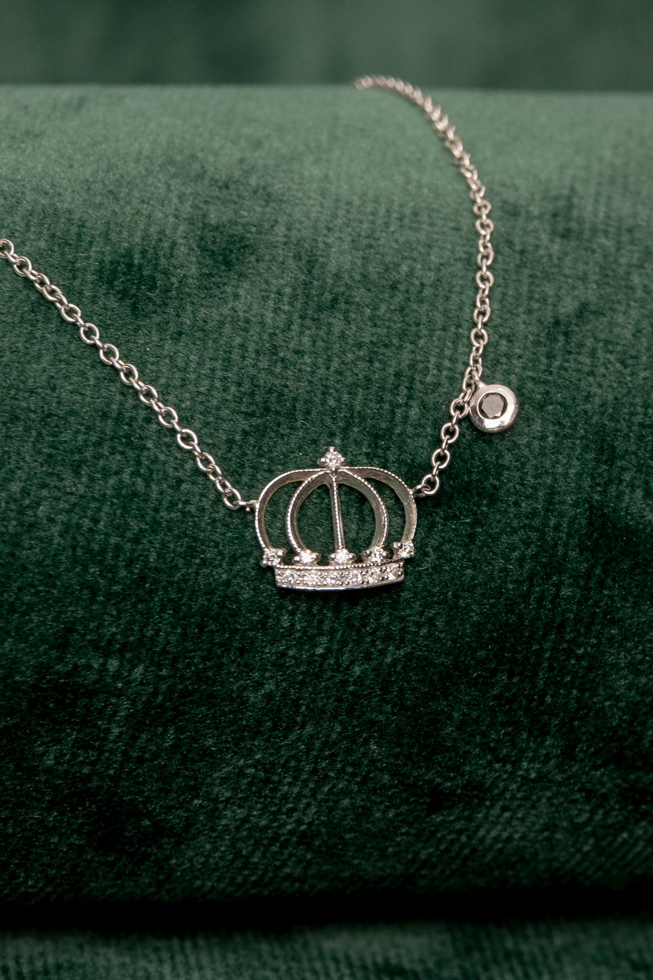 Corona de Diamantes y Zafiro