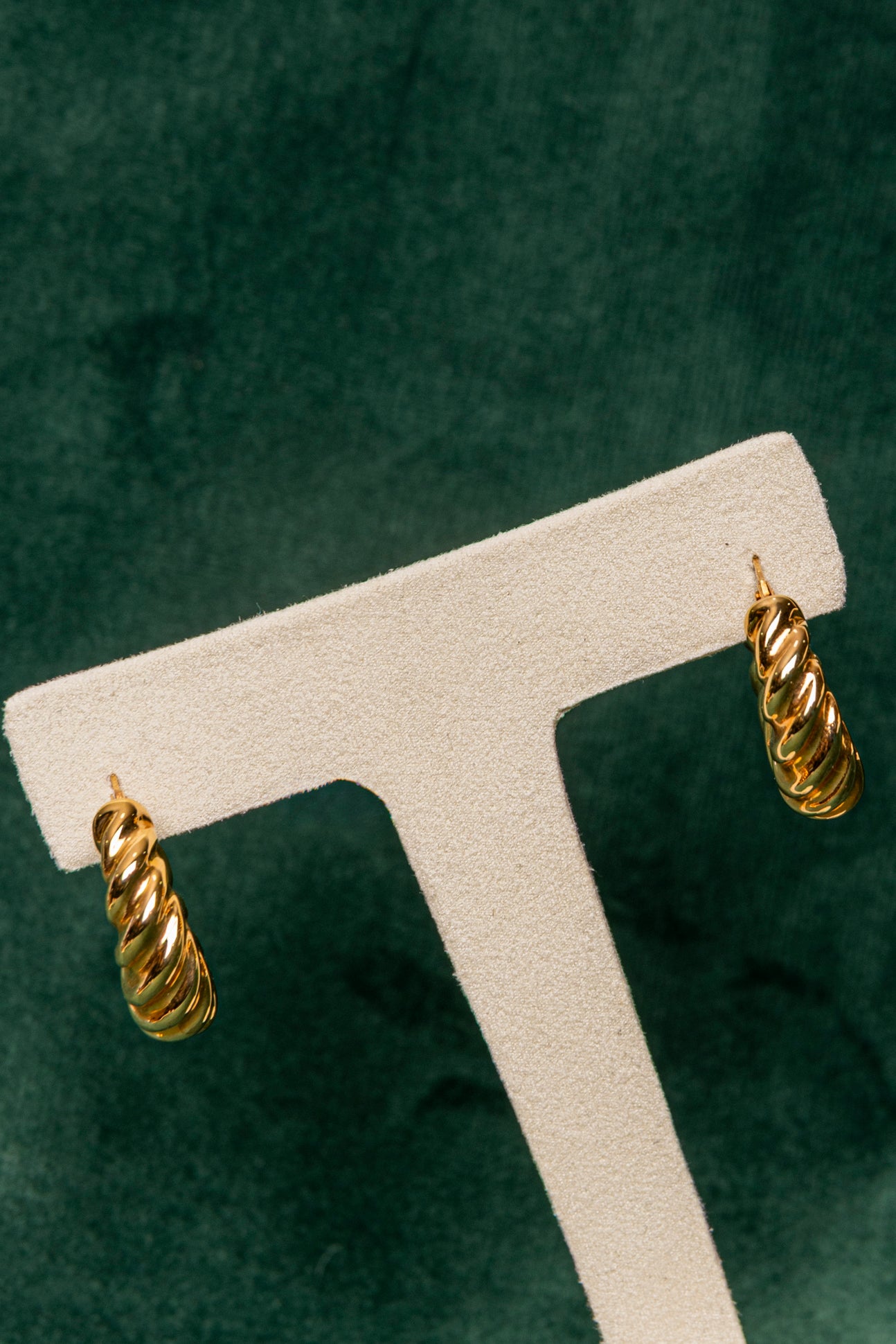 Aros Rizados de Oro 18k