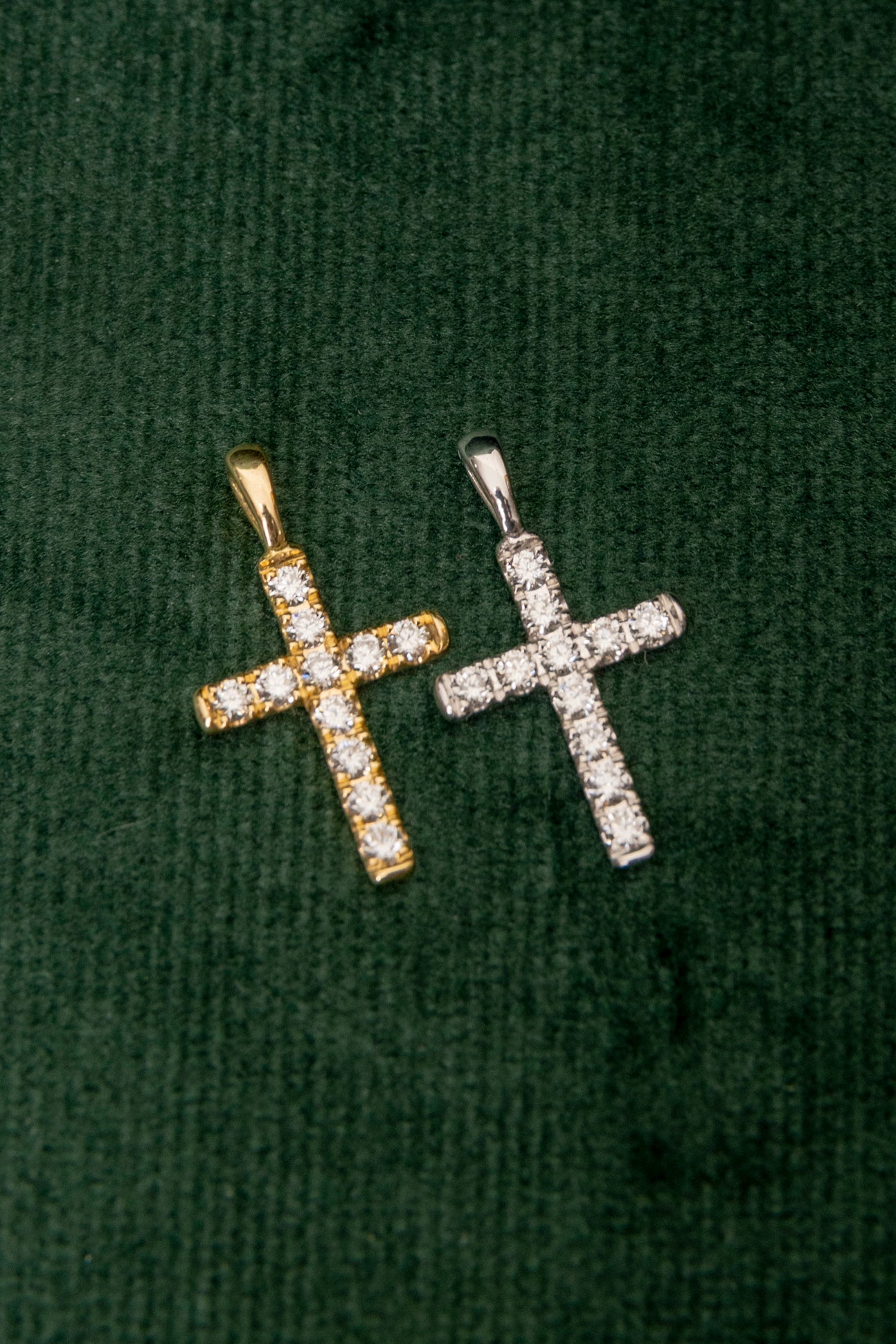 Colgante Cruz de Diamantes