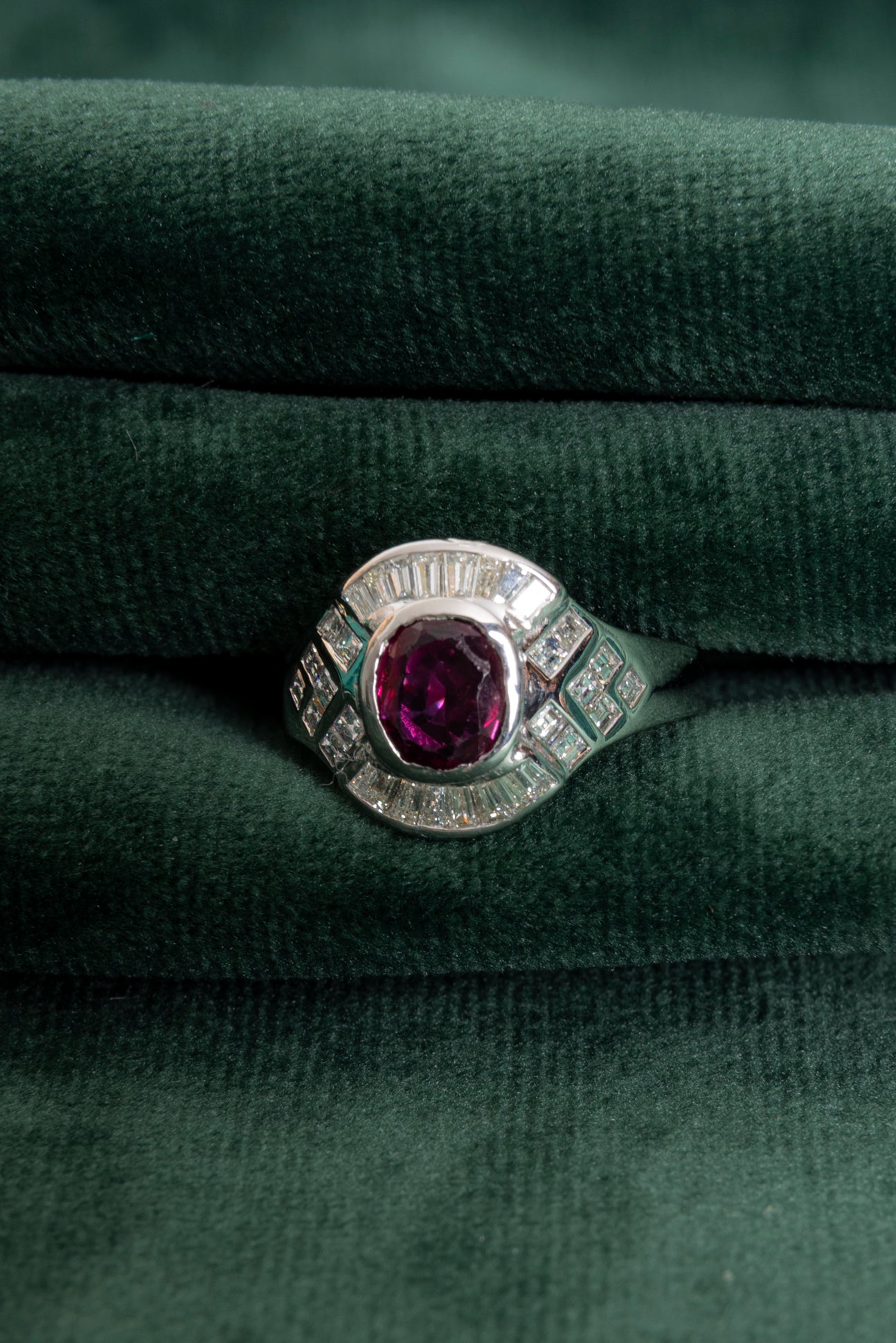 Sortija Sello de Rubí y Diamantes