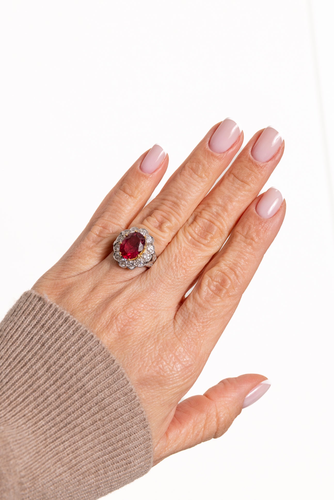 Sortija Rosetón de Rubelita y Diamantes