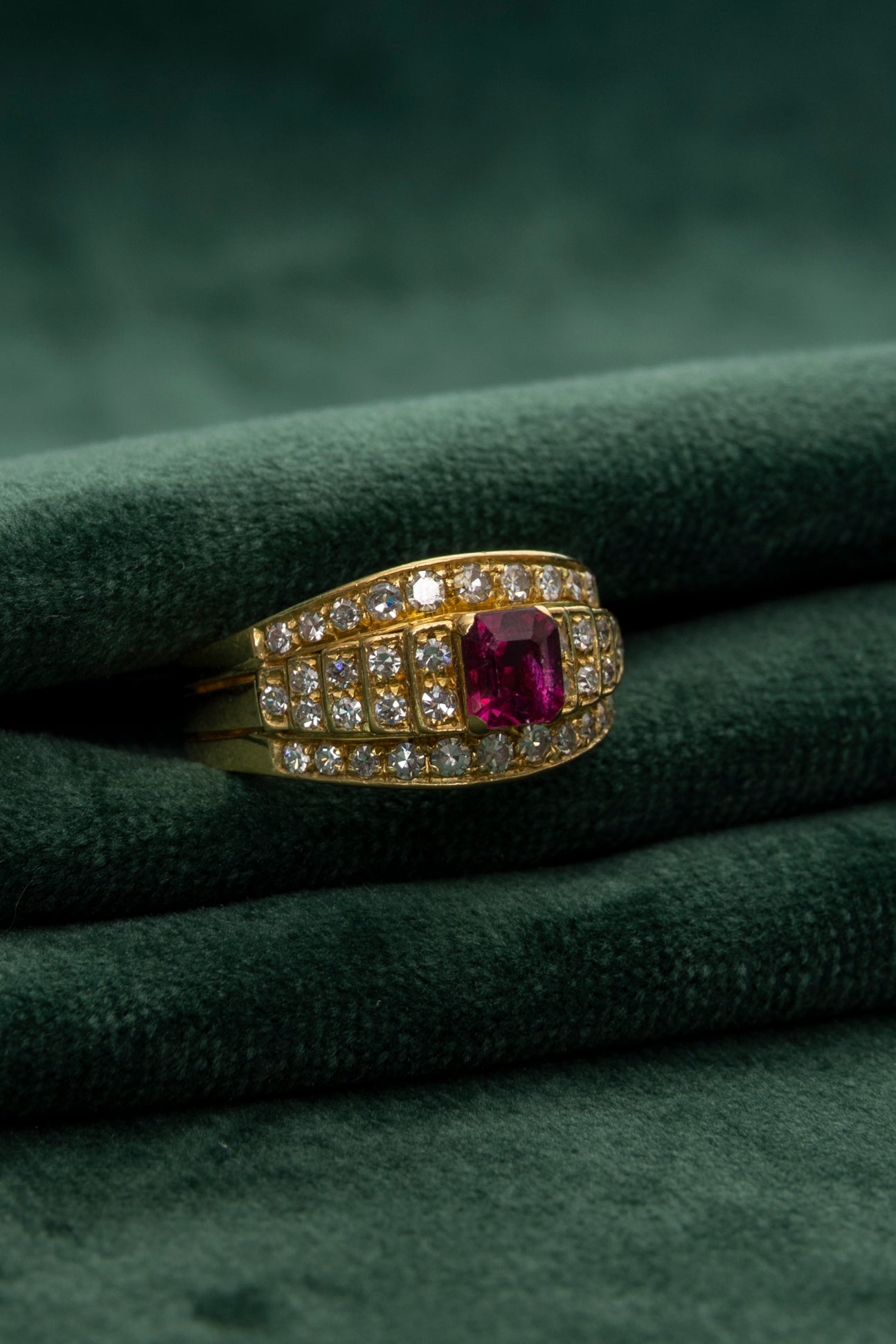 Sortija Trombino de Rubí y Diamantes