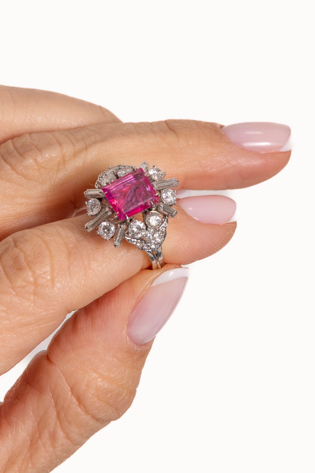 Sortija Vintage de Zafiro Rosa y Diamantes