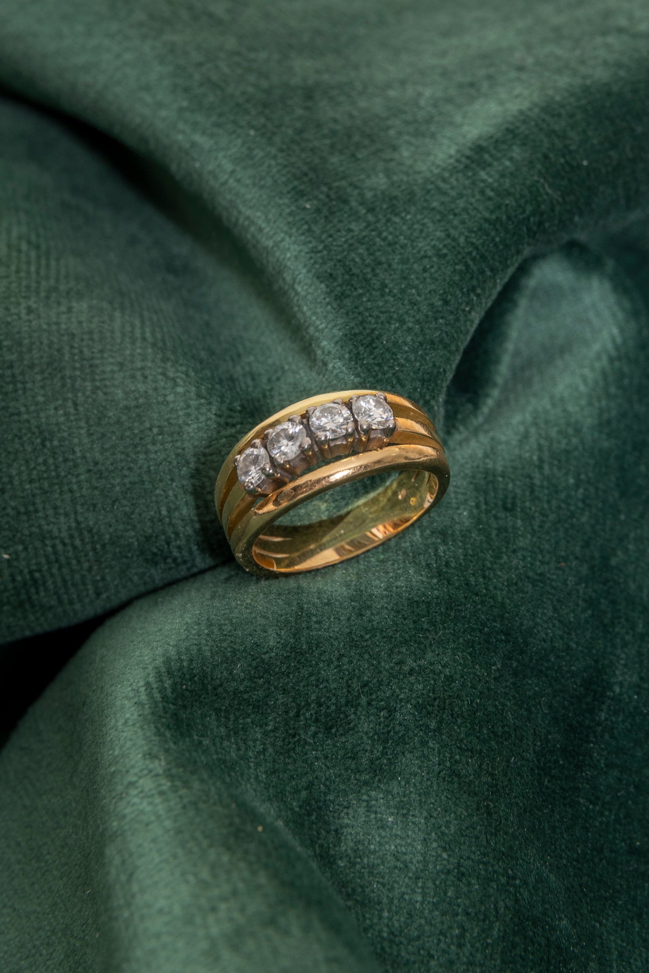 Sortija Vintage Cintillo de Diamantes
