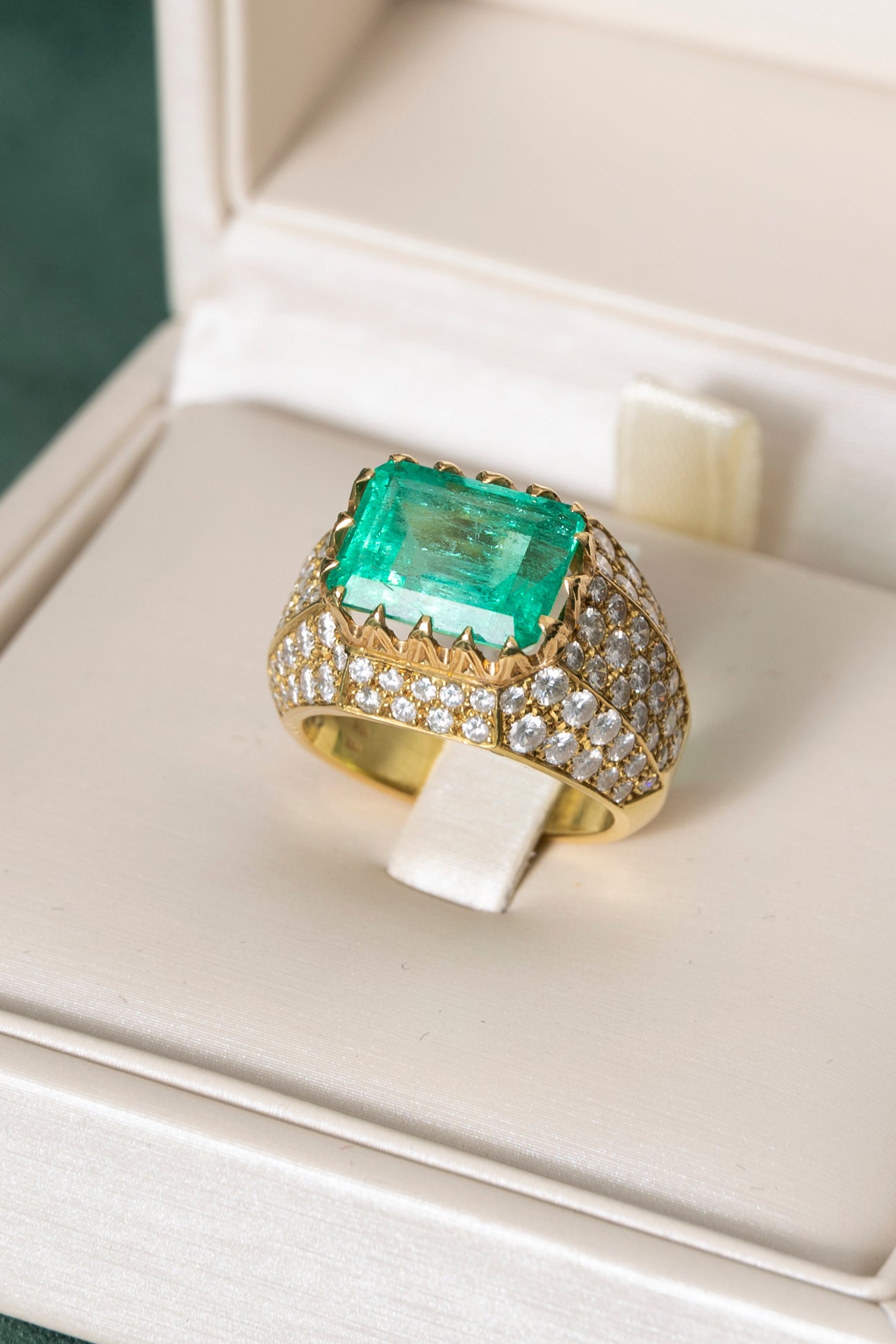 Sortija Trombino de Esmeralda y Diamantes