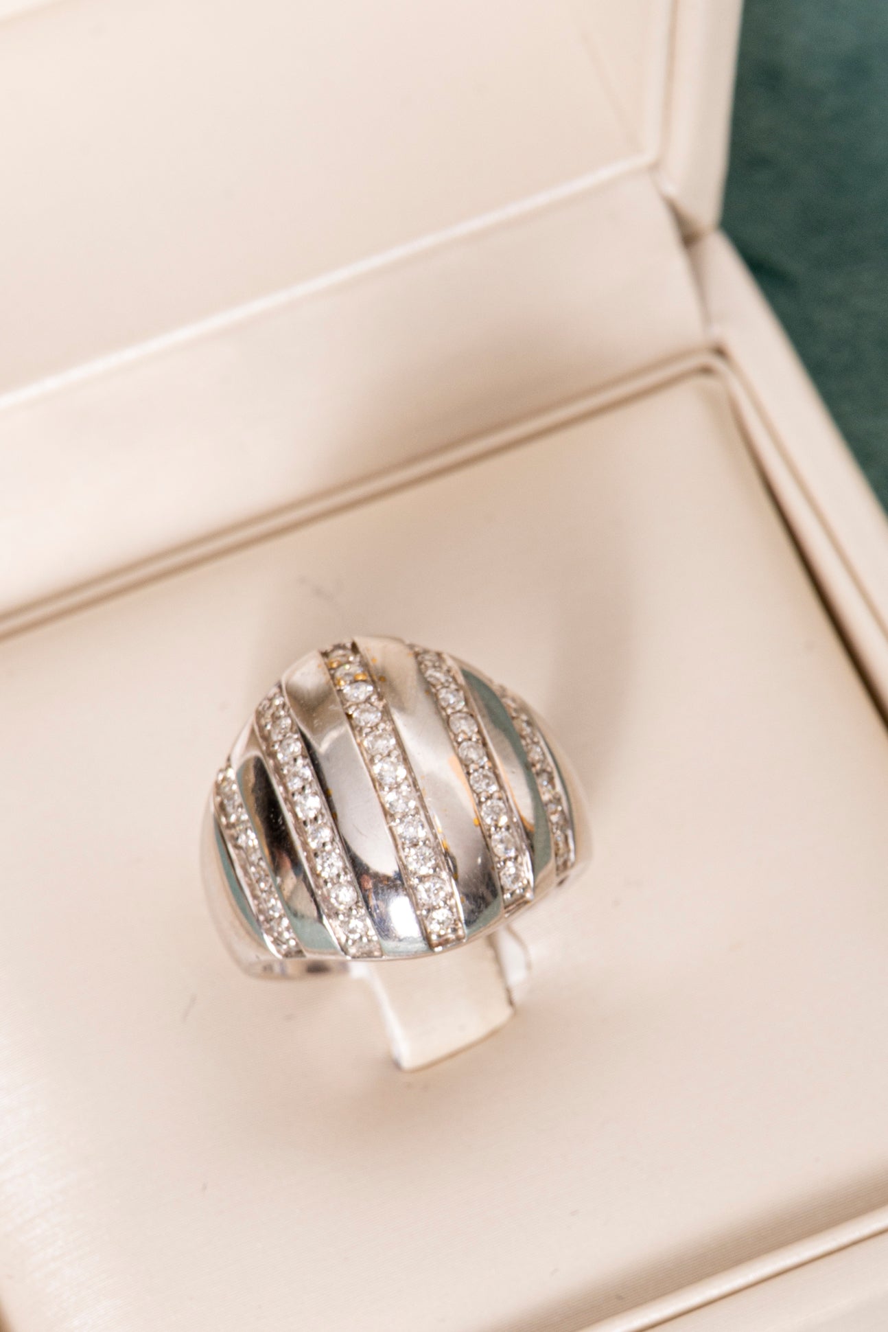 Sortija Vintage Bombé de Diamantes