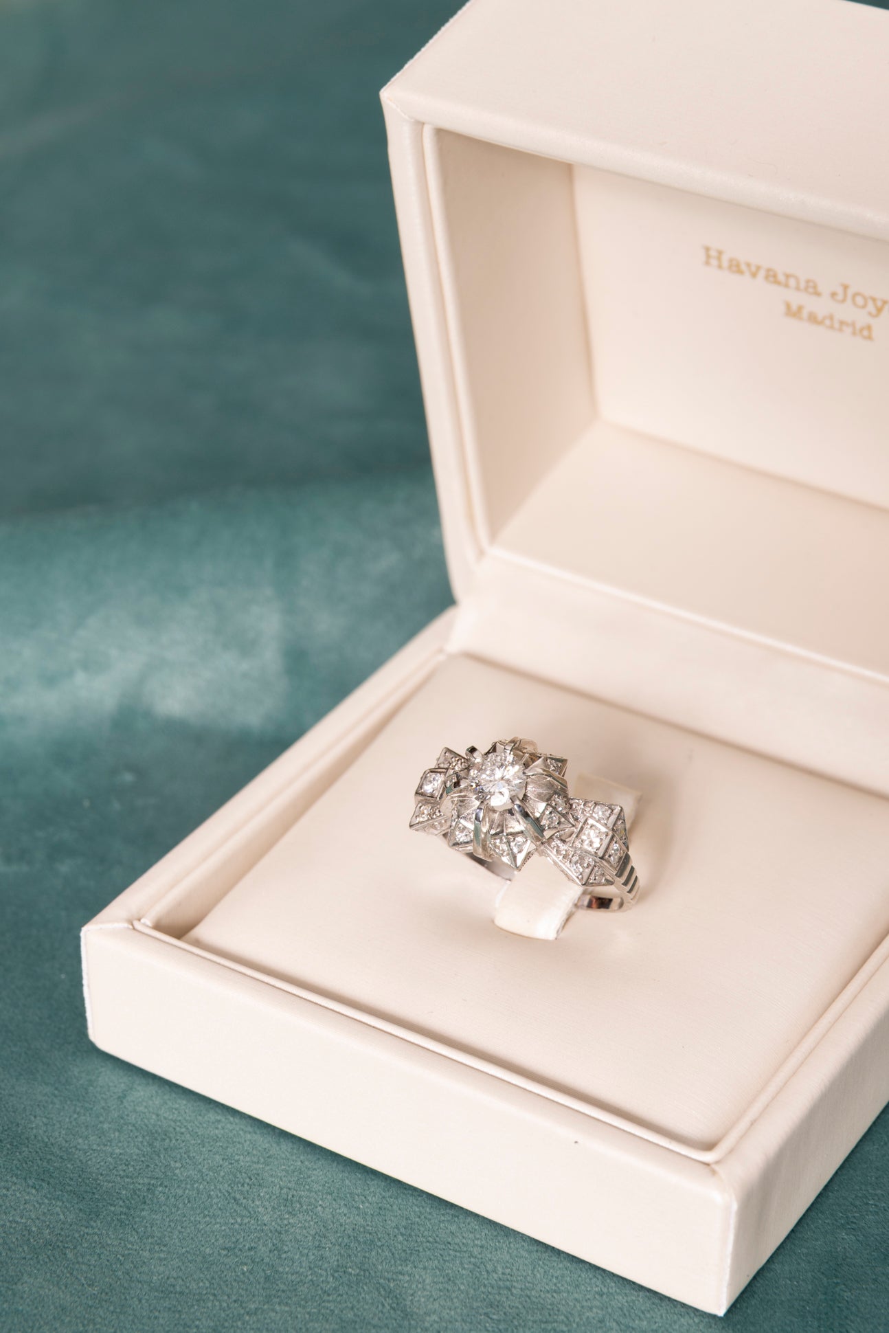 Sortija Antigua de Diamantes